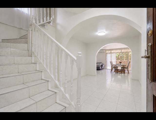 4 BEDROOM TOWNHOUSE FOR SALE IN MORNINGSIDE
